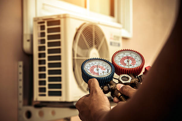 Professional Heat Pump Repair technician working in Naugatuck, CT